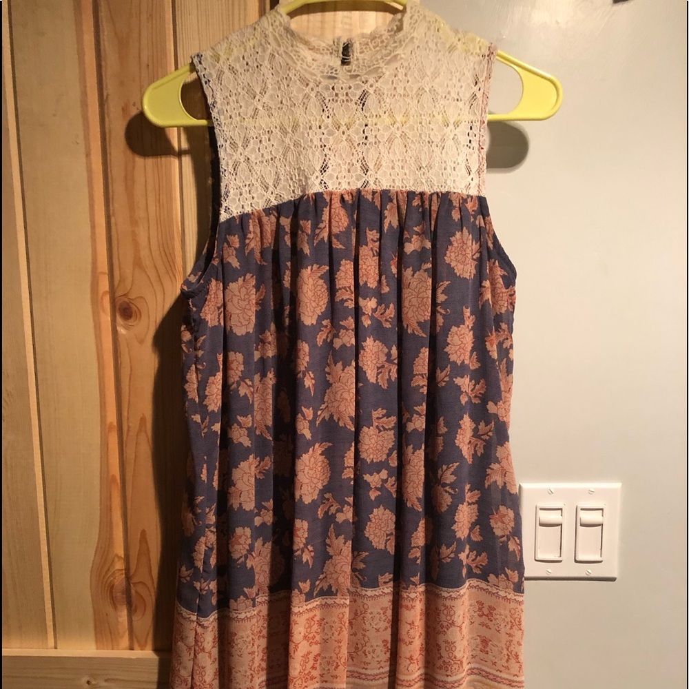 Women’s dress